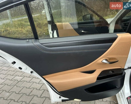 Белый Лексус ЕС, объемом двигателя 2.49 л и пробегом 51 тыс. км за 41900 $, фото 27 на Automoto.ua