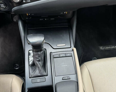 Білий Лексус ЕС, об'ємом двигуна 2.49 л та пробігом 82 тис. км за 33500 $, фото 12 на Automoto.ua