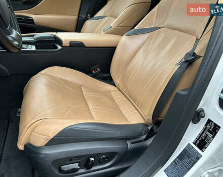 Белый Лексус ЕС, объемом двигателя 2.49 л и пробегом 51 тыс. км за 41900 $, фото 24 на Automoto.ua