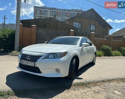 Белый Лексус ЕС, объемом двигателя 2.5 л и пробегом 295 тыс. км за 16200 $, фото 1 на Automoto.ua