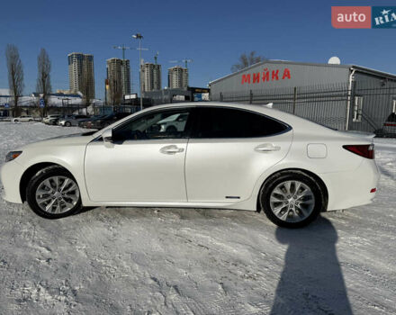 Белый Лексус ЕС, объемом двигателя 2.5 л и пробегом 192 тыс. км за 18600 $, фото 1 на Automoto.ua