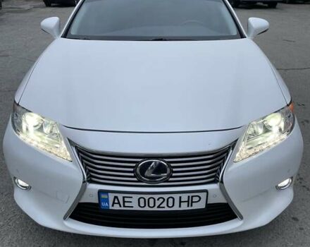 Белый Лексус ЕС, объемом двигателя 2.5 л и пробегом 133 тыс. км за 18500 $, фото 1 на Automoto.ua