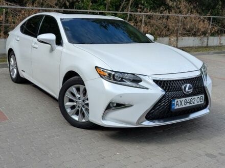 Лексус ЕС 2014 в Харькове на Automoto.ua Белый Лексус ЕС, объемом двигателя 2.5 л и пробегом 200 тыс. км за 15700 $, фото 1 на Automoto.ua