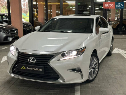 Лексус ЕС 2015 в Киеве на Automoto.ua Белый Лексус ЕС, объемом двигателя 3.46 л и пробегом 150 тыс. км за 19000 $, фото 1 на Automoto.ua