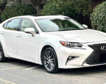 Белый Лексус ЕС, объемом двигателя 3.5 л и пробегом 78 тыс. км за 4300 $, фото 1 на Automoto.ua