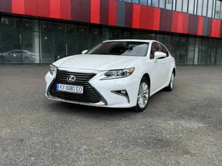 Лексус ЕС 2017 в Ровно на Automoto.ua Белый Лексус ЕС, объемом двигателя 2.49 л и пробегом 168 тыс. км за 20000 $, фото 1 на Automoto.ua