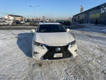 Белый Лексус ЕС, объемом двигателя 2.5 л и пробегом 223 тыс. км за 24500 $, фото 1 на Automoto.ua
