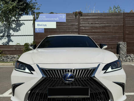 Лексус ЕС 2019 у Києві на Automoto.ua Білий Лексус ЕС, об'ємом двигуна 2.49 л та пробігом 67 тис. км за 35500 $, фото 1 на Automoto.ua