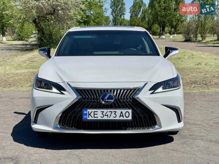 Лексус ЕС 2021 в Каменское - Днепродзержинск на Automoto.ua Белый Лексус ЕС, объемом двигателя 2.49 л и пробегом 62 тыс. км за 36200 $, фото 1 на Automoto.ua
