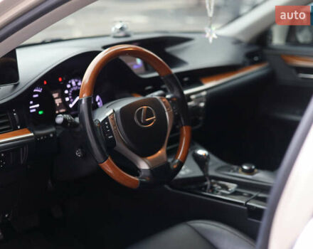 Бежевий Лексус ЕС, об'ємом двигуна 2.49 л та пробігом 180 тис. км за 16990 $, фото 12 на Automoto.ua