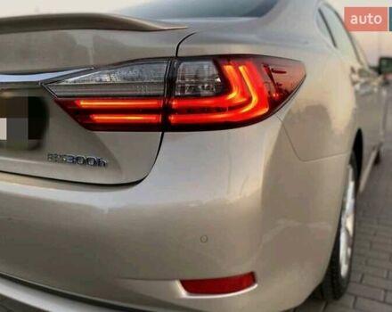 Бежевый Лексус ЕС, объемом двигателя 2.49 л и пробегом 145 тыс. км за 15000 $, фото 2 на Automoto.ua