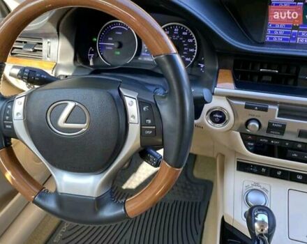 Бежевый Лексус ЕС, объемом двигателя 2.49 л и пробегом 145 тыс. км за 15000 $, фото 19 на Automoto.ua