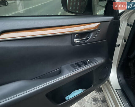 Бежевый Лексус ЕС, объемом двигателя 2.5 л и пробегом 173 тыс. км за 17500 $, фото 15 на Automoto.ua