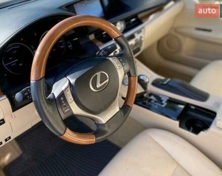 Бежевый Лексус ЕС, объемом двигателя 2.49 л и пробегом 145 тыс. км за 15000 $, фото 20 на Automoto.ua