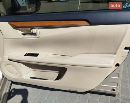 Лексус ЕС 2015 в Киеве на Automoto.ua Бежевый Лексус ЕС, объемом двигателя 2.5 л и пробегом 92 тыс. км за 22900 $, фото 13 на Automoto.ua