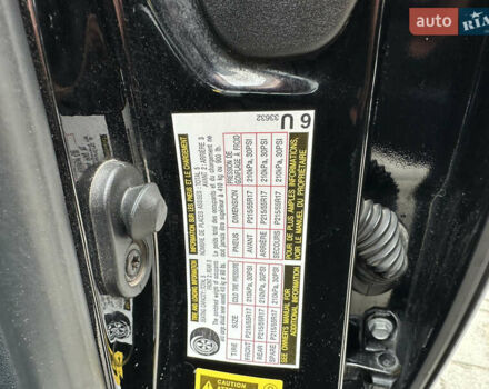 Черный Лексус ЕС, объемом двигателя 3.5 л и пробегом 300 тыс. км за 11000 $, фото 10 на Automoto.ua