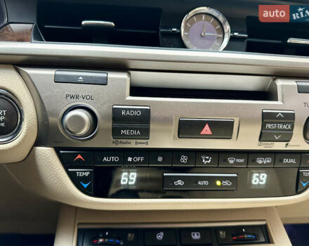 Черный Лексус ЕС, объемом двигателя 3.5 л и пробегом 234 тыс. км за 18000 $, фото 17 на Automoto.ua