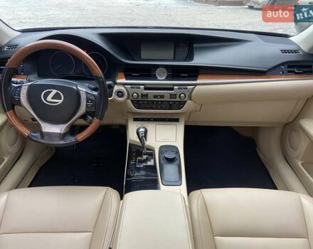 Черный Лексус ЕС, объемом двигателя 2.49 л и пробегом 290 тыс. км за 15000 $, фото 13 на Automoto.ua