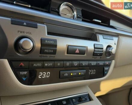 Чорний Лексус ЕС, об'ємом двигуна 2.49 л та пробігом 283 тис. км за 16490 $, фото 21 на Automoto.ua