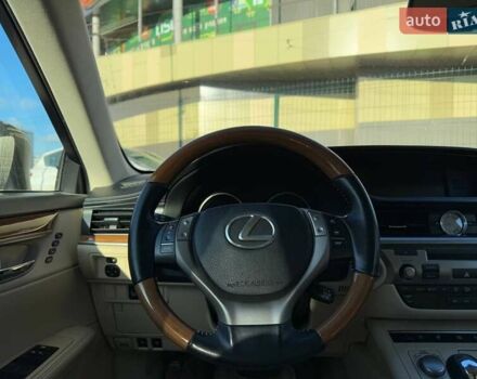 Чорний Лексус ЕС, об'ємом двигуна 2.49 л та пробігом 283 тис. км за 16490 $, фото 14 на Automoto.ua