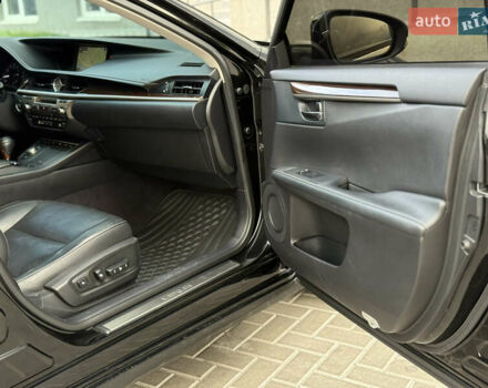 Черный Лексус ЕС, объемом двигателя 3.5 л и пробегом 159 тыс. км за 16900 $, фото 23 на Automoto.ua