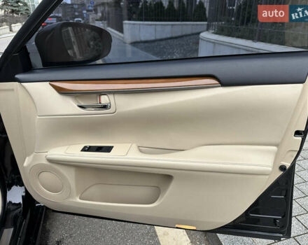 Черный Лексус ЕС, объемом двигателя 2.5 л и пробегом 196 тыс. км за 16300 $, фото 19 на Automoto.ua