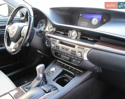 Чорний Лексус ЕС, об'ємом двигуна 2.49 л та пробігом 248 тис. км за 21500 $, фото 90 на Automoto.ua