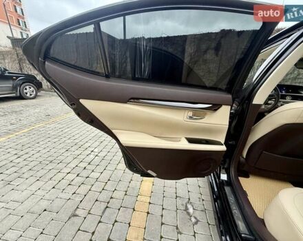 Черный Лексус ЕС, объемом двигателя 3.46 л и пробегом 29 тыс. км за 27900 $, фото 47 на Automoto.ua