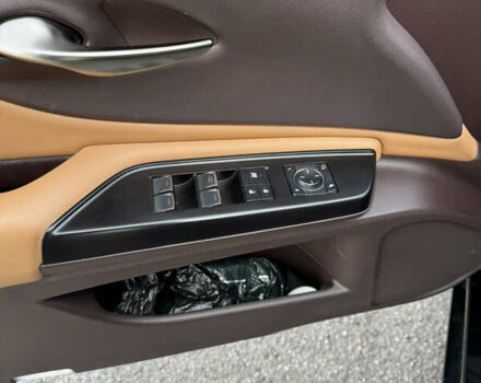 Чорний Лексус ЕС, об'ємом двигуна 2.49 л та пробігом 141 тис. км за 35500 $, фото 7 на Automoto.ua