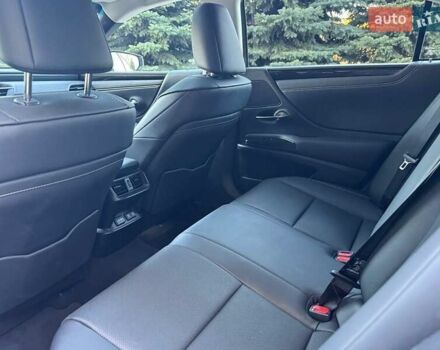 Лексус ЕС 2021 в Харькове на Automoto.ua Черный Лексус ЕС, объемом двигателя 2.49 л и пробегом 95 тыс. км за 39999 $, фото 1 на Automoto.ua