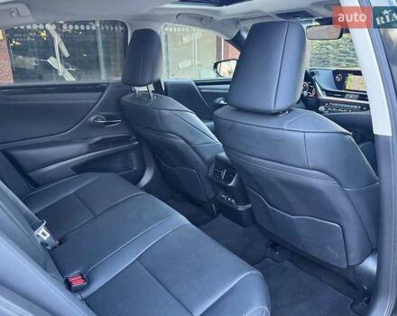 Лексус ЕС 2021 в Харькове на Automoto.ua Черный Лексус ЕС, объемом двигателя 2.49 л и пробегом 95 тыс. км за 39999 $, фото 10 на Automoto.ua