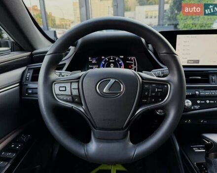 Лексус ЕС 2023 в Киеве на Automoto.ua Черный Лексус ЕС, объемом двигателя 2.49 л и пробегом 9 тыс. км за 50999 $, фото 35 на Automoto.ua