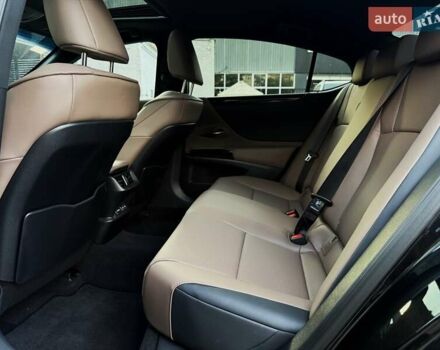 Лексус ЕС 2023 в Киеве на Automoto.ua Черный Лексус ЕС, объемом двигателя 2.49 л и пробегом 9 тыс. км за 50999 $, фото 28 на Automoto.ua