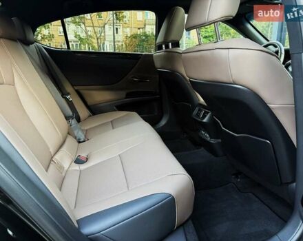 Лексус ЕС 2023 в Киеве на Automoto.ua Черный Лексус ЕС, объемом двигателя 2.49 л и пробегом 9 тыс. км за 50999 $, фото 30 на Automoto.ua