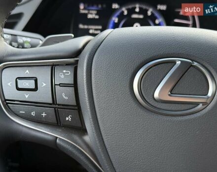 Лексус ЕС 2023 в Киеве на Automoto.ua Черный Лексус ЕС, объемом двигателя 2.49 л и пробегом 9 тыс. км за 50999 $, фото 42 на Automoto.ua