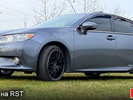 Черный Лексус ЕС, объемом двигателя 3.5 л и пробегом 203 тыс. км за 16999 $, фото 1 на Automoto.ua