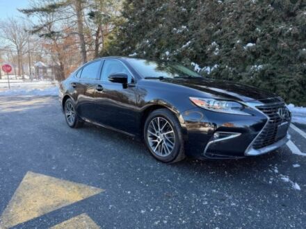 Черный Лексус ЕС, объемом двигателя 3.5 л и пробегом 59 тыс. км за 5900 $, фото 1 на Automoto.ua