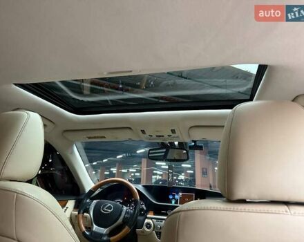 Красный Лексус ЕС, объемом двигателя 2.49 л и пробегом 300 тыс. км за 14990 $, фото 23 на Automoto.ua