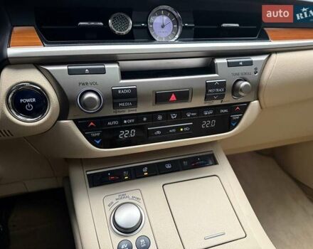 Красный Лексус ЕС, объемом двигателя 2.49 л и пробегом 300 тыс. км за 14990 $, фото 20 на Automoto.ua