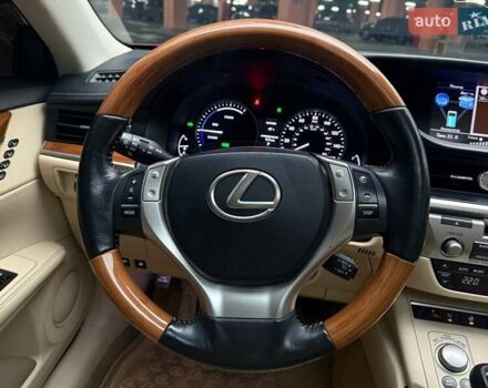 Красный Лексус ЕС, объемом двигателя 2.49 л и пробегом 300 тыс. км за 14990 $, фото 18 на Automoto.ua
