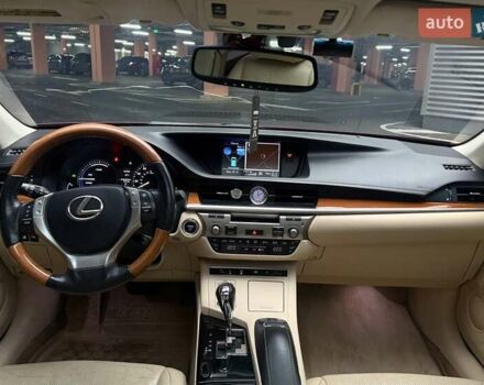 Красный Лексус ЕС, объемом двигателя 2.49 л и пробегом 300 тыс. км за 14990 $, фото 22 на Automoto.ua