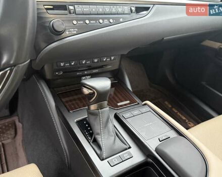 Красный Лексус ЕС, объемом двигателя 2.49 л и пробегом 56 тыс. км за 37499 $, фото 13 на Automoto.ua