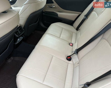 Красный Лексус ЕС, объемом двигателя 2.49 л и пробегом 56 тыс. км за 37499 $, фото 21 на Automoto.ua