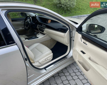 Лексус ЕС 2012 в Львове на Automoto.ua Лексус ЕС, объемом двигателя 3.5 л и пробегом 100 тыс. км за 17000 $, фото 16 на Automoto.ua