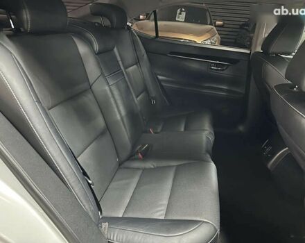 Лексус ЕС, об'ємом двигуна 0 л та пробігом 150 тис. км за 19000 $, фото 24 на Automoto.ua