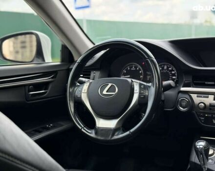 Лексус ЕС, объемом двигателя 0 л и пробегом 150 тыс. км за 19200 $, фото 15 на Automoto.ua