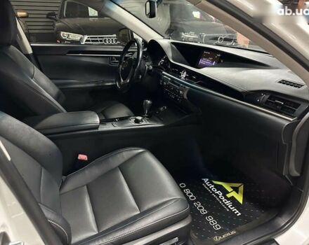 Лексус ЕС, об'ємом двигуна 0 л та пробігом 150 тис. км за 19000 $, фото 10 на Automoto.ua