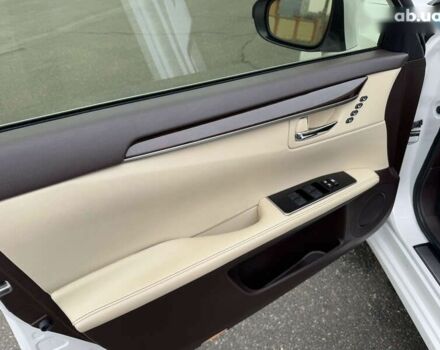 Лексус ЕС, объемом двигателя 0 л и пробегом 200 тыс. км за 24790 $, фото 15 на Automoto.ua