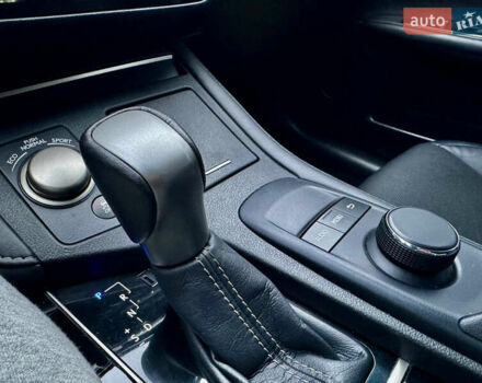 Лексус ЕС 2017 в Каменское - Днепродзержинск на Automoto.ua Лексус ЕС, объемом двигателя 3.46 л и пробегом 276 тыс. км за 18800 $, фото 19 на Automoto.ua