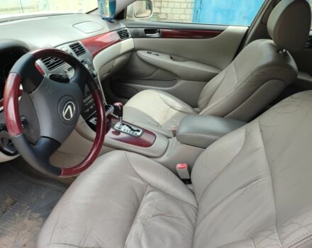 Серый Лексус ЕС, объемом двигателя 0 л и пробегом 250 тыс. км за 3850 $, фото 5 на Automoto.ua